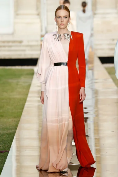 Look 28